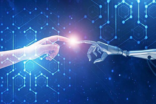 中律集團(tuán) 以數(shù)據(jù)智能為引擎，驅(qū)動產(chǎn)業(yè)創(chuàng)新與升級